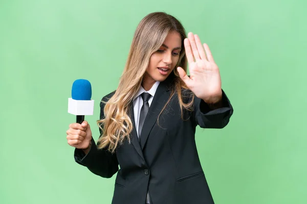 Genç Güzel Uruguaylı Televizyon Sunucusu Izole Edilmiş Arka Planda Durdurma — Stok fotoğraf
