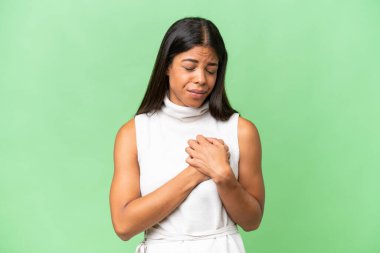 Tecrit edilmiş geçmişi olan genç Afrikalı Amerikalı bir kadın. Kalbinde ağrı var.