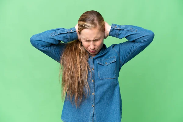 Junge Blonde Frau Mit Isoliertem Hintergrund Frustriert Und Mit Verdeckten — Stockfoto