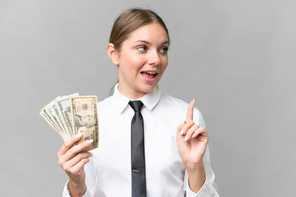 Νεαρή Λευκή Γυναίκα Επιχειρηματίας Που Κρατάει Χρήματα Απομονωμένο Υπόβαθρο Σκοπό — Φωτογραφία Αρχείου