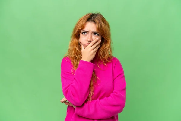 Mujer Joven Caucásica Aislada Pantalla Verde Croma Clave Fondo Que —  Fotos de Stock