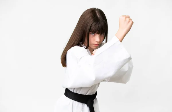 Pequeña Chica Caucásica Sobre Fondo Blanco Aislado Haciendo Karate — Foto de Stock