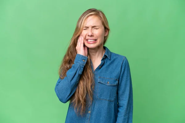 Junge Blonde Frau Vor Isoliertem Hintergrund Mit Zahnschmerzen — Stockfoto
