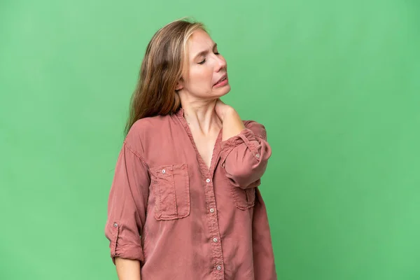 Junge Blonde Frau Über Isoliertem Hintergrund Mit Nackenschmerzen — Stockfoto