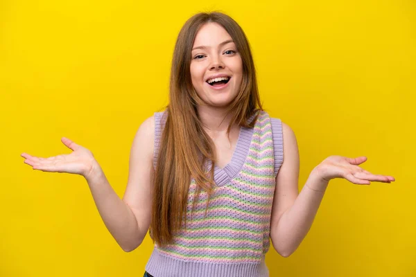 Young Caucasian Woman Isolated Yellow Background Shocked Facial Expression — Stock Photo, Image
