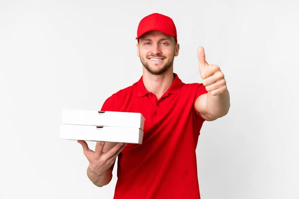 Pizzafutár Munkaruhában Pizzás Dobozokat Vesz Fel Elszigetelt Fehér Háttér Felett — Stock Fotó