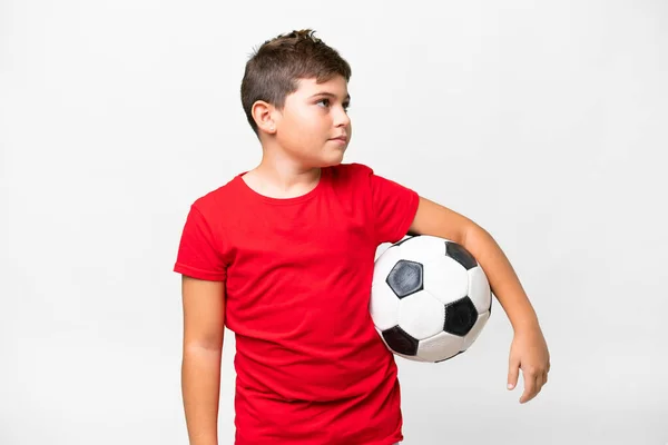Klein Blank Kind Geïsoleerde Witte Achtergrond Met Voetbal — Stockfoto