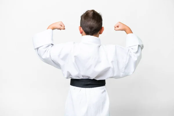 Pequeño Niño Caucásico Sobre Fondo Blanco Aislado Haciendo Karate Posición —  Fotos de Stock