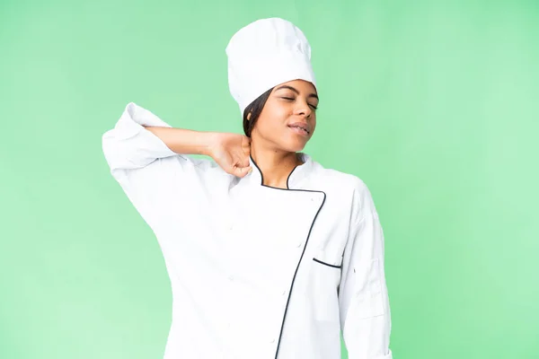 아프리카 미국인젊은 요리사가 색마의 목걸이를 가지고 — 스톡 사진