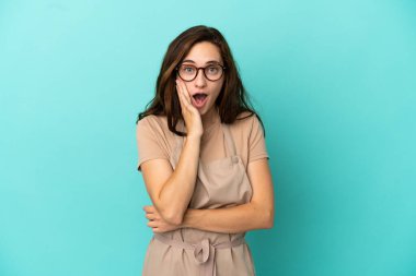 Restoran garsonu şaşırdı ve şaşırdı.