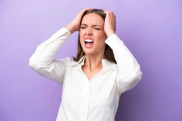 Young Caucasian Woman Isolated Purple Background Stressed Overwhelmed — Stock Photo, Image