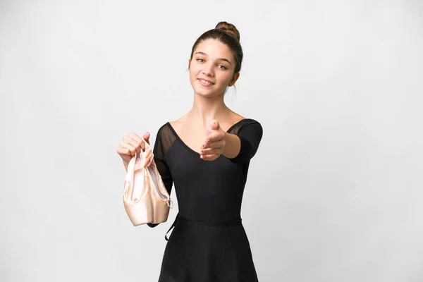 Teenager Girl Practicing Ballet Isolated White Background Shaking Hands Closing — Stockfoto