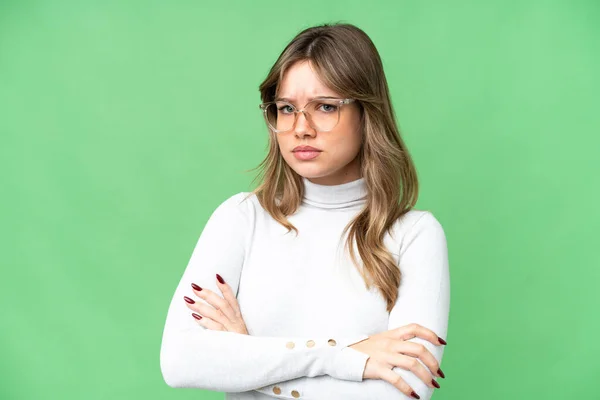 Young Girl Isolated Chroma Key Background Glasses Arms Crossed — Stock Photo, Image