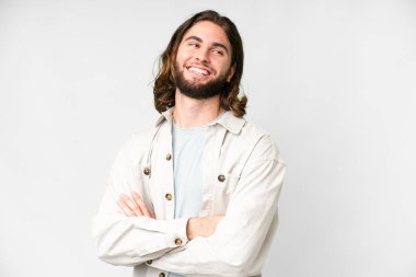 Genç yakışıklı, soyutlanmış beyaz bir geçmişi var. Kolları bağlı ve ileriye bakıyor.