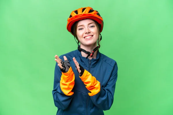 Young Cyclist Woman Isolated Chroma Key Background Applauding Presentation Conference — Stockfoto