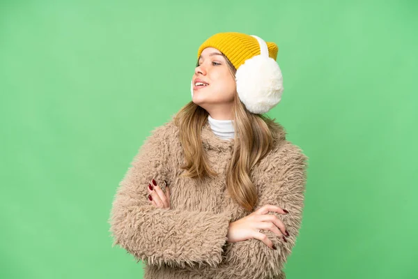 Menina Jovem Vestindo Regalos Inverno Sobre Fundo Chave Croma Isolado — Fotografia de Stock