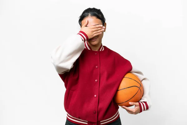 Young Uruguayan Woman Playing Basketball Isolated Wall Isolated White Background — Zdjęcie stockowe