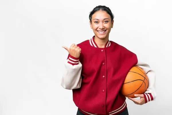 Jeune Femme Uruguayenne Jouant Basket Sur Mur Isolé Sur Fond — Photo