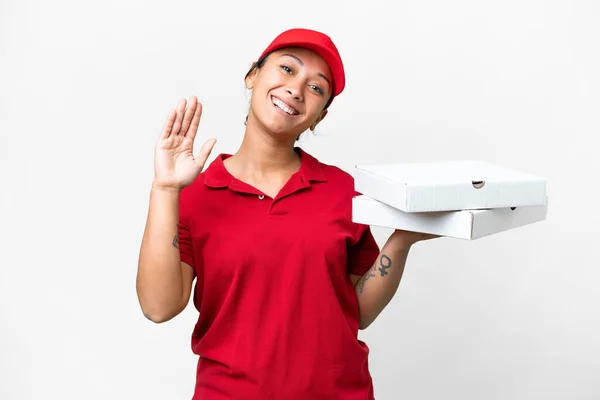 Üniformalı Bir Pizzacı Kadın Izole Edilmiş Beyaz Arka Planda Pizza — Stok fotoğraf