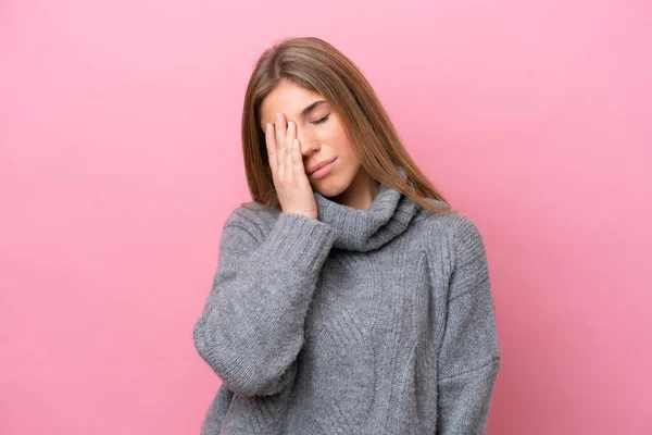 Young Caucasian Woman Isolated Pink Bakcground Headache — Stock Fotó