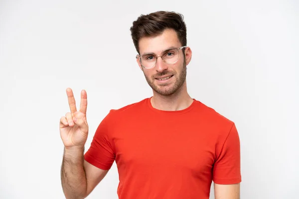 Young Caucasian Man Isolated White Background Glasses Doing Sign — Stockfoto