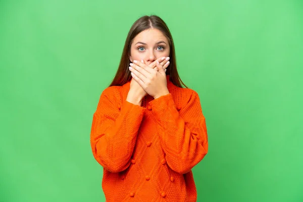Young Blonde Woman Isolated Chroma Key Background Covering Mouth Hands — Stock Photo, Image