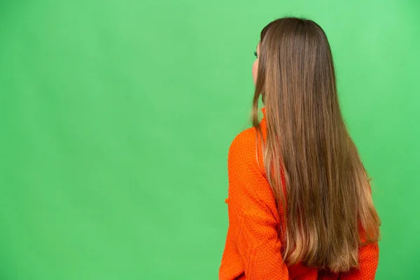 Mujer Rubia Joven Sobre Fondo Croma Clave Aislado Posición Espalda — Foto de Stock