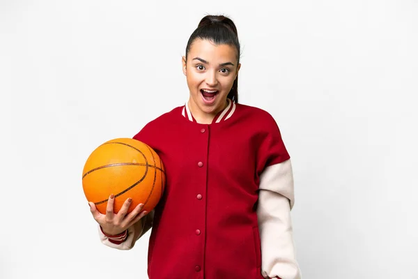 Jeune Femme Jouant Basket Sur Fond Blanc Isolé Avec Expression — Photo