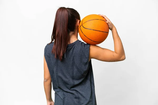 Mladá Kráska Žena Přes Izolované Bílé Pozadí Hrát Basketbal Zadní — Stock fotografie