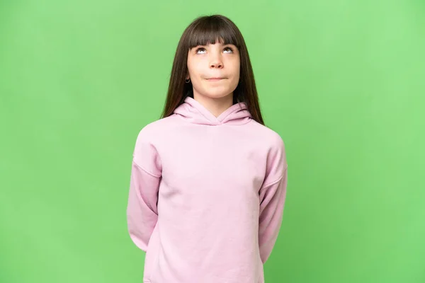 Kleines Mädchen Über Isolierten Grünen Chroma Schlüssel Hintergrund Und Blick — Stockfoto
