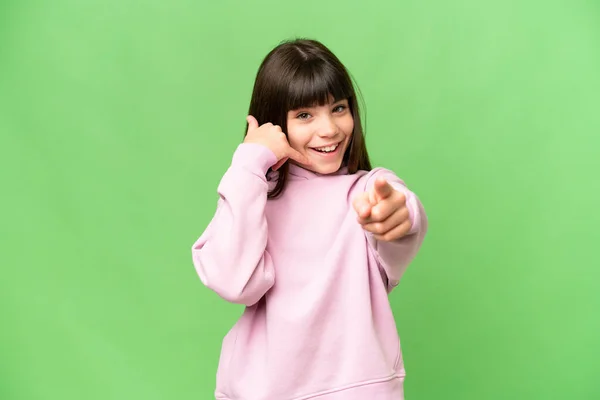 Little Girl Isolated Green Chroma Key Background Making Phone Gesture — Stock Photo, Image