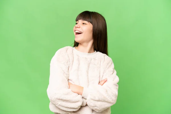 Küçük Kız Izole Edilmiş Yeşil Krom Anahtar Arka Planda Mutlu — Stok fotoğraf
