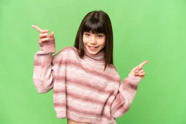 Dívka Přes Izolované Zelené Chroma Klíč Pozadí Ukazující Prst Laterály — Stock fotografie