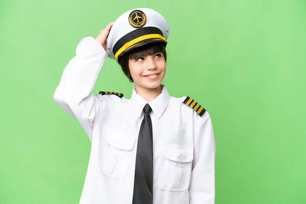 Menina Como Piloto Avião Sobre Fundo Chave Croma Isolado Pensando — Fotografia de Stock