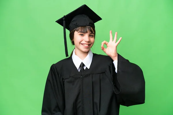 Malá Univerzita Dívka Přes Izolované Pozadí Ukazující Znamení Prsty — Stock fotografie