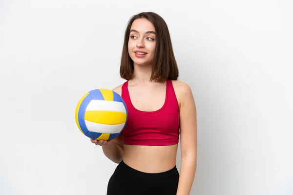 Junge Ukrainerin Spielt Auf Weißem Hintergrund Isoliert Volleyball Und Lächelt — Stockfoto