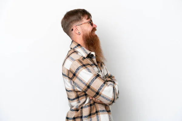 Homem Ruivo Com Barba Longa Isolado Sobre Fundo Branco Posição — Fotografia de Stock