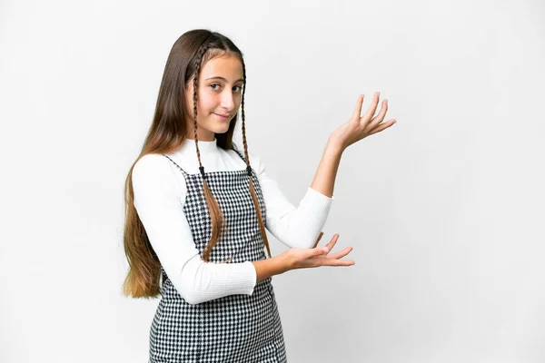 Молода Дівчина Над Ізольованим Білим Тлом Розтягує Руки Бік Щоб — стокове фото