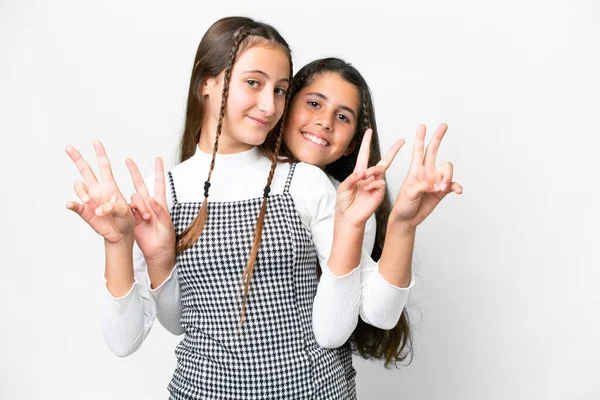 Друзі Дівчата Над Ізольованим Білим Тлом — стокове фото