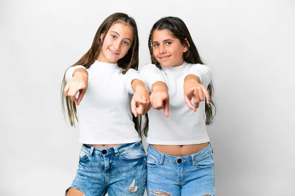 Amigos Meninas Sobre Isolado Fundo Branco Aponta Dedo Para Você — Fotografia de Stock