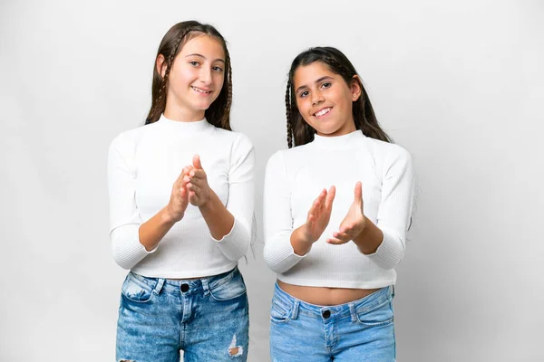 Φίλοι Κορίτσια Πάνω Από Απομονωμένο Λευκό Φόντο Χειροκροτούν Μετά Την — Φωτογραφία Αρχείου