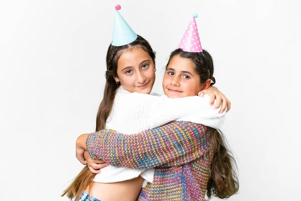 Φίλοι Κορίτσια Ένα Πάρτι Γενεθλίων Πάνω Απομονωμένο Λευκό Φόντο — Φωτογραφία Αρχείου