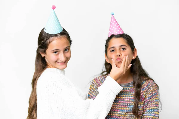Freunde Mädchen Einer Party Geburtstag Über Isolierten Weißen Hintergrund — Stockfoto
