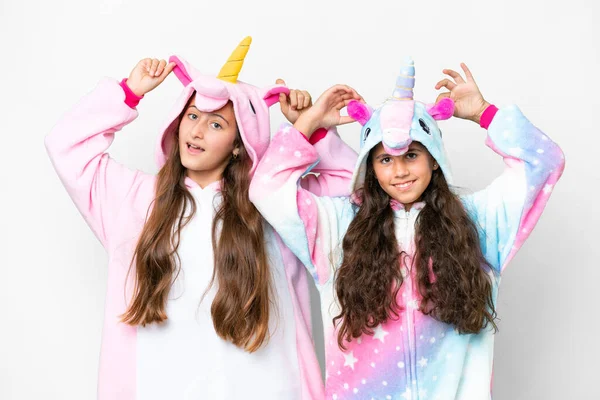 Friends Girls Unicorn Pajamas Isolated White Background — Zdjęcie stockowe