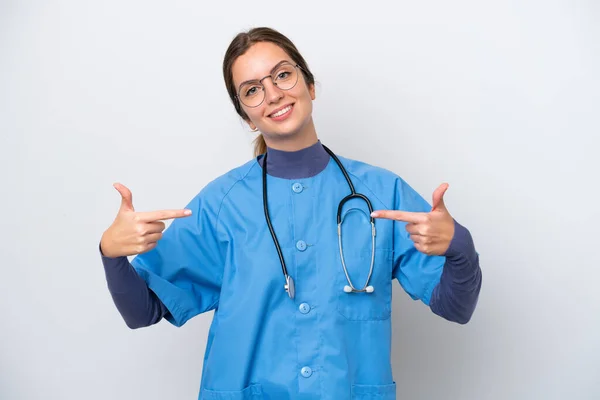 Young Caucasian Nurse Woman Isolated White Background Proud Self Satisfied — Stock Photo, Image