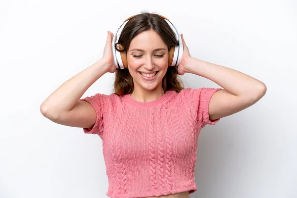 Young Caucasian Woman Isolated White Background Listening Music — Stock Photo, Image