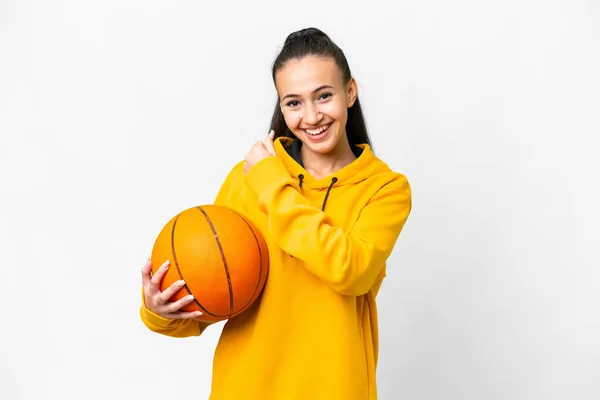 Jeune Femme Arabe Jouant Basket Sur Fond Blanc Isolé Célébrant — Photo