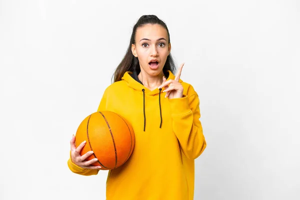 Young Arabian Woman Playing Basketball Isolated White Background Intending Realizes — Stock Photo, Image