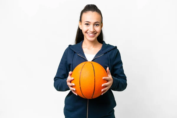 Jonge Arabische Vrouw Geïsoleerde Witte Achtergrond Spelen Basketbal — Stockfoto