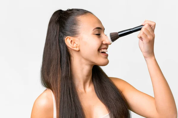Jovem Mulher Árabe Sobre Fundo Branco Isolado Segurando Escova Maquiagem — Fotografia de Stock